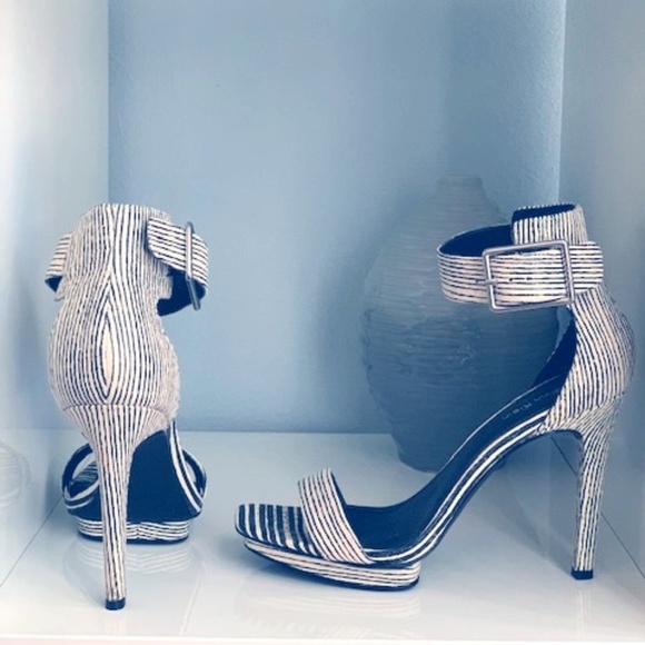 CALVIN KLEIN VABLE ANKLE STRAP Zebra Print - Picture 1 of 4